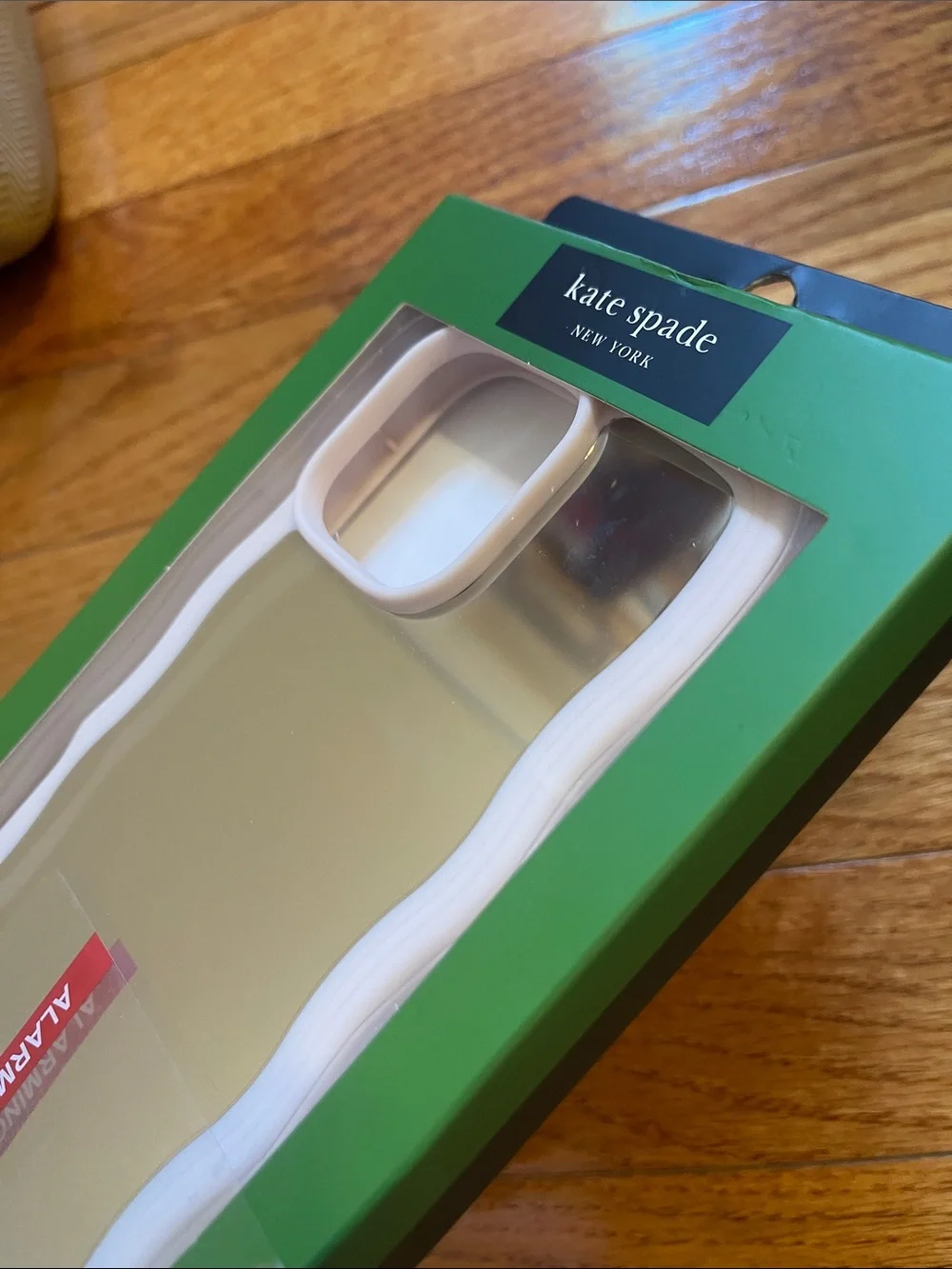 NWT kate spade Wavy Case for iPhone 16 Pro Max - Mirror Back with Pale Pink Side